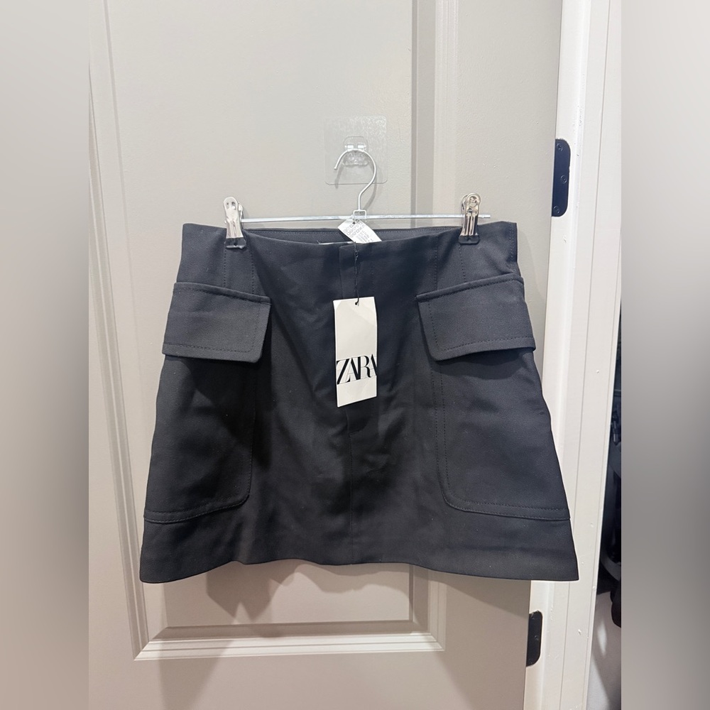 ZARA Utility Pocket Mini Skirt – Black – Size M – NWT